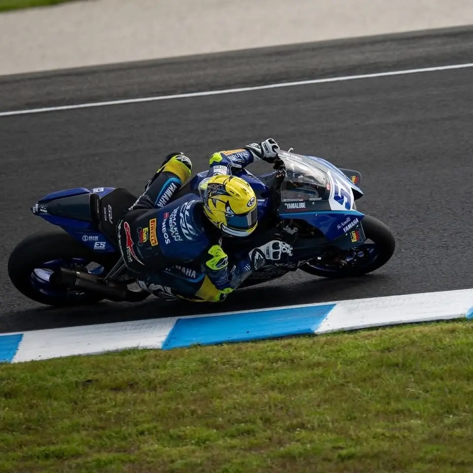 YAMAHA YZF-R9