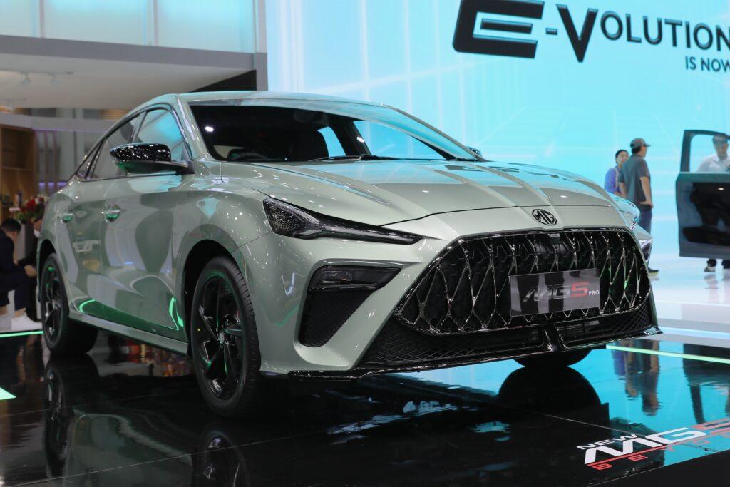 MG5 PRO เก๋งสปอร์ตปรับโฉมเปิดราคาเริ่ม 629,900 บาท