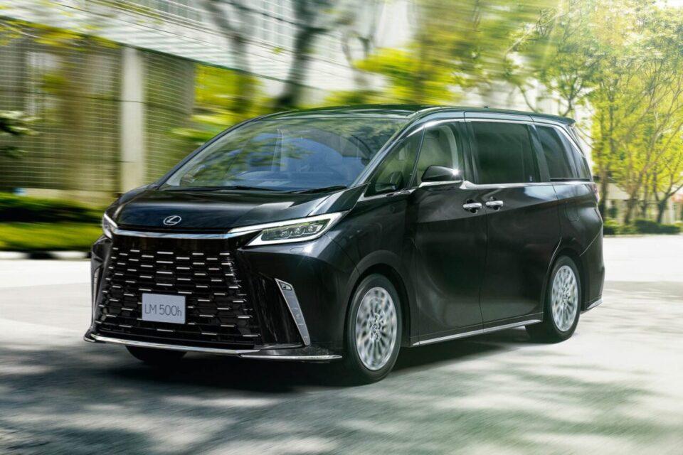 LEXUS LM500h 2026.5