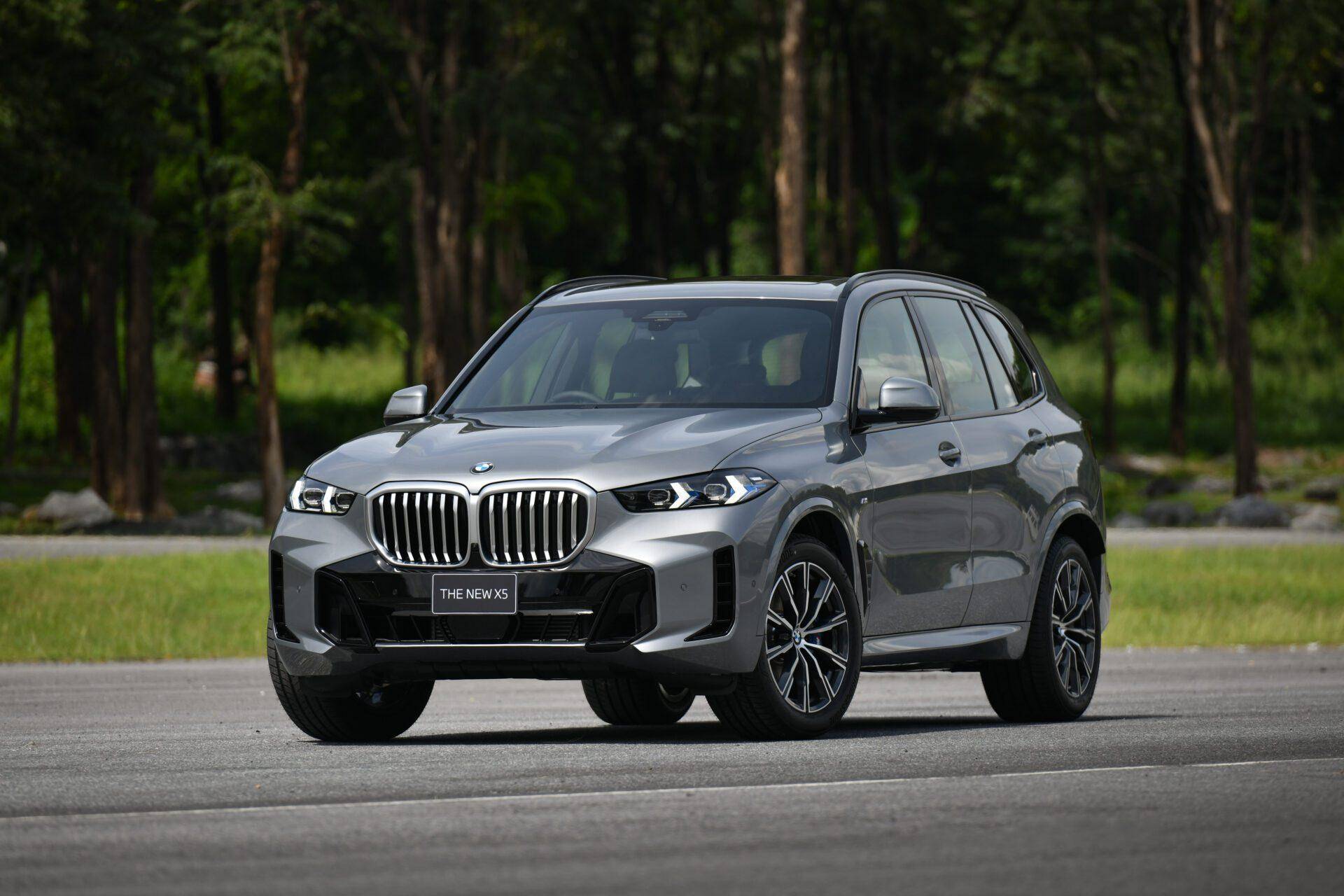 รถยนต์ที่มีระบบอุ่นเบาะ ยี่ห้อ BMW รุ่น X5