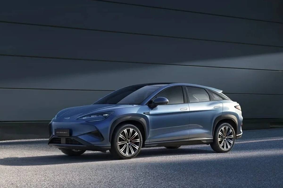 BYD SEALION 7