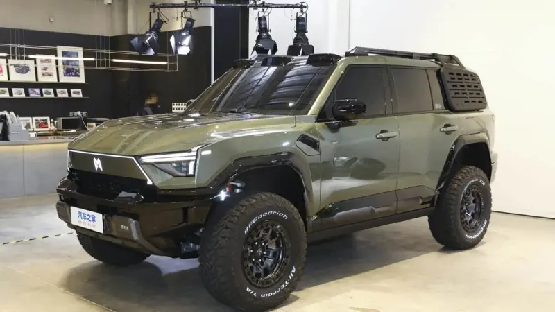Dongfeng Warrior M817