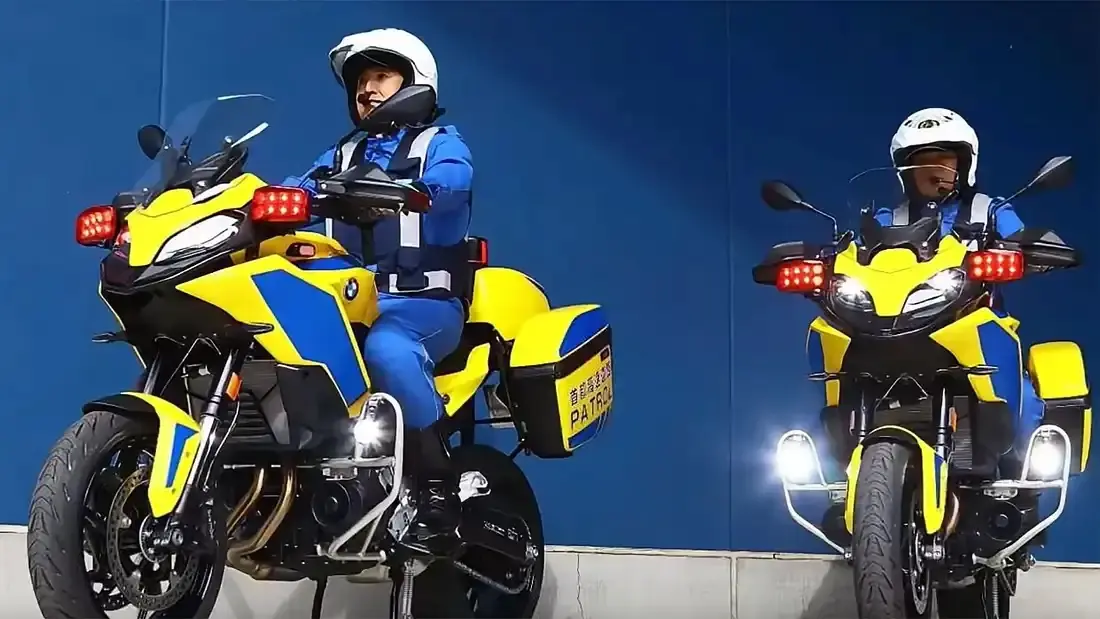 BMW F 900 XR Patrol