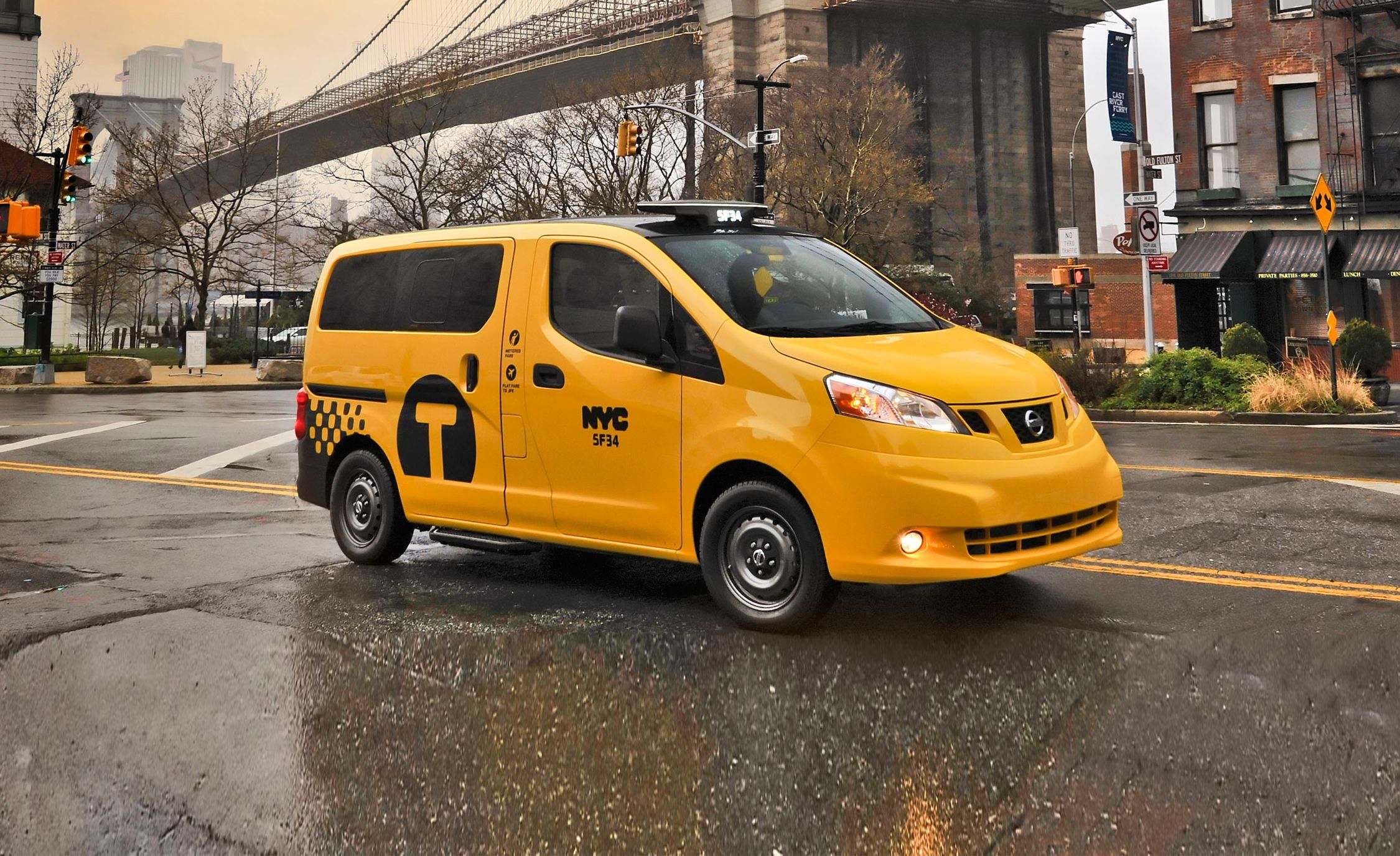 แท็กซี่ Nissan NV200