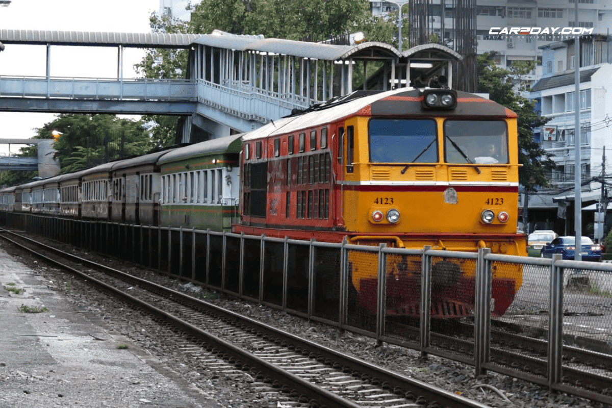 173/174 กรุงเทพอภิวัฒน์ - นครศรีธรรมราช