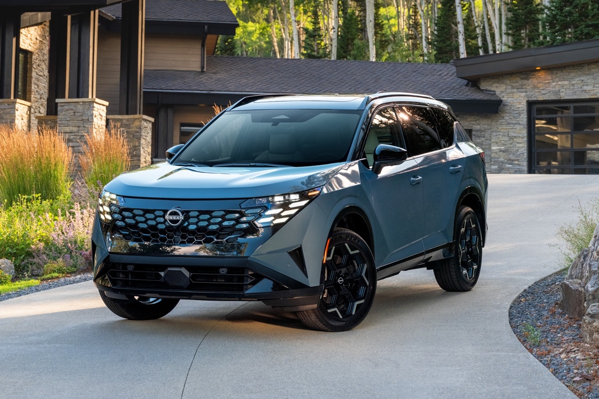NISSAN